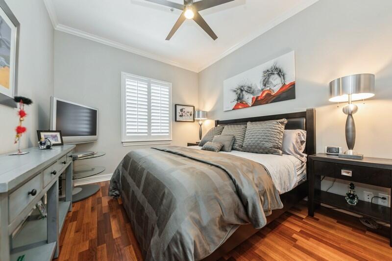 MALLORY SQUARE - Residential