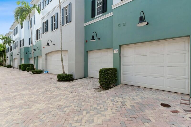 MALLORY SQUARE - Residential