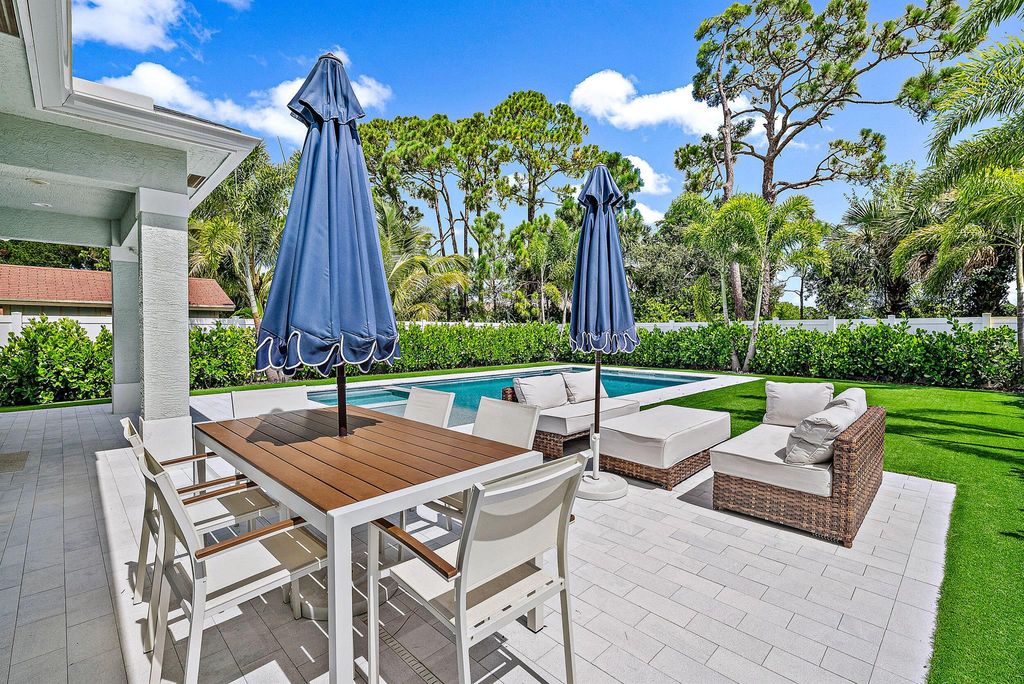 Photo of 6801 Australian Street, Jupiter, FL 33458 (MLS # R10905904)