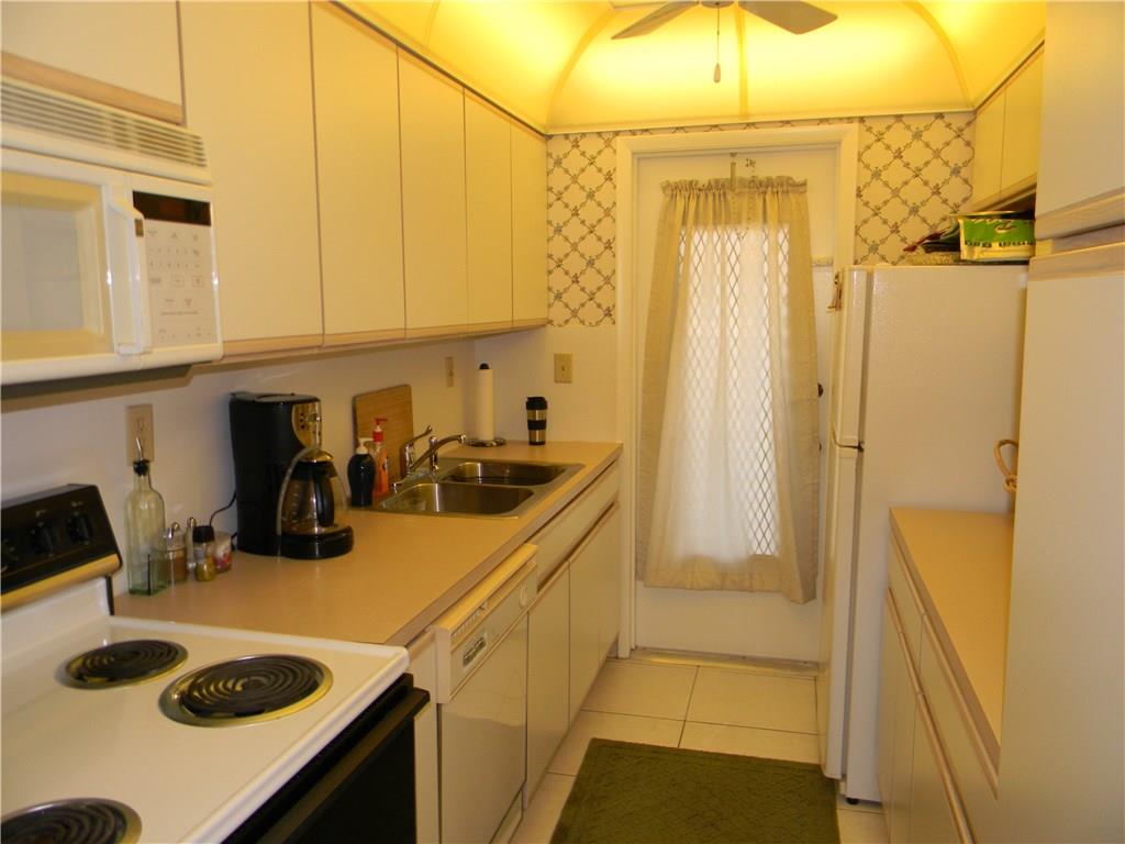 ASHLEY ARMS - Residential