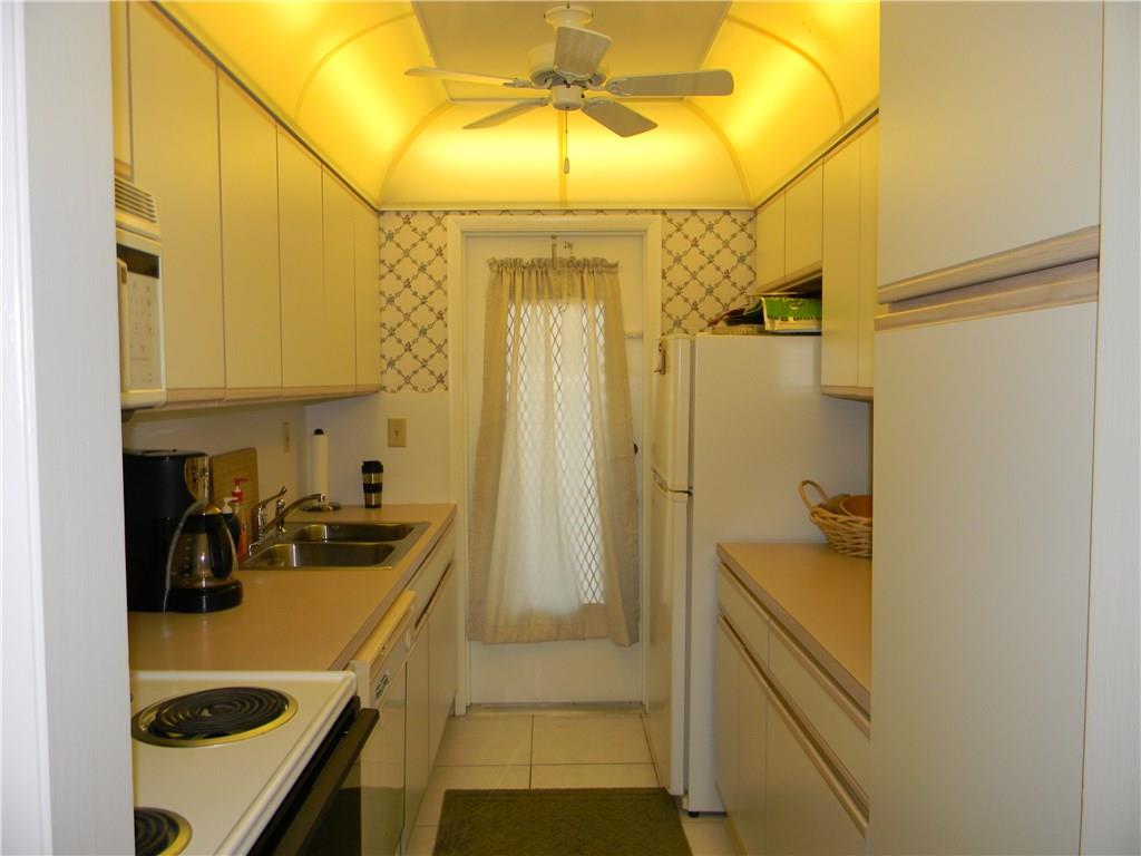 ASHLEY ARMS - Residential