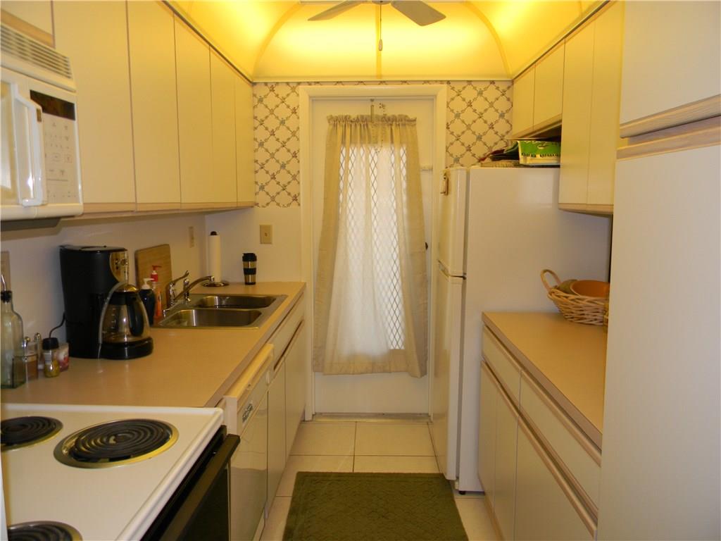 ASHLEY ARMS - Residential