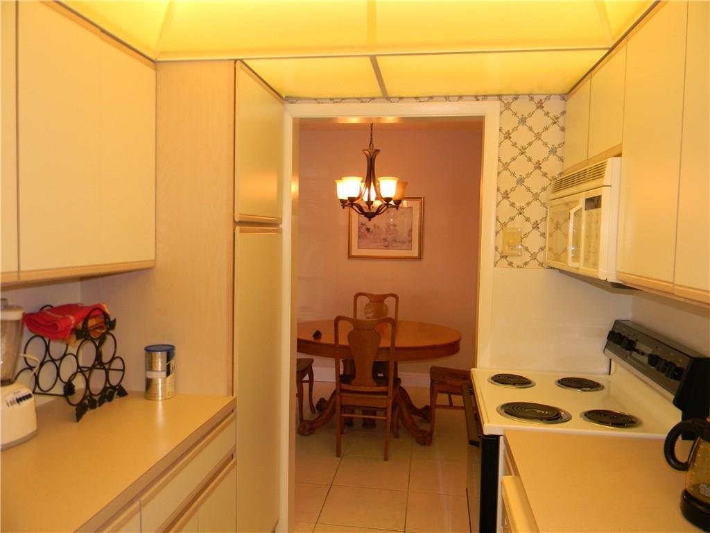 ASHLEY ARMS - Residential