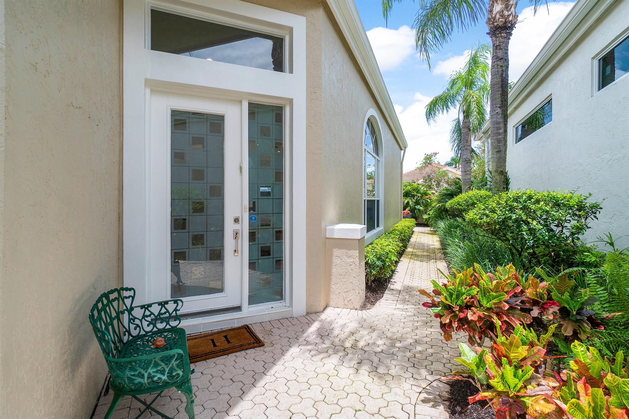 CORAL CAY - Residential Lease