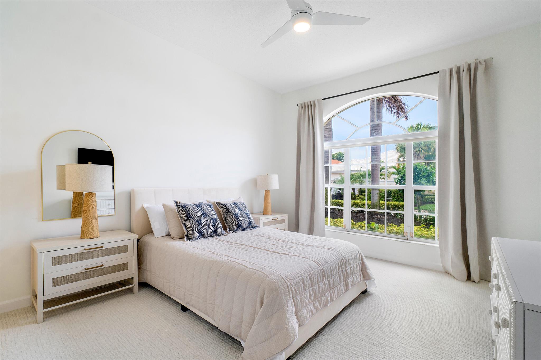 CORAL CAY - Residential Lease