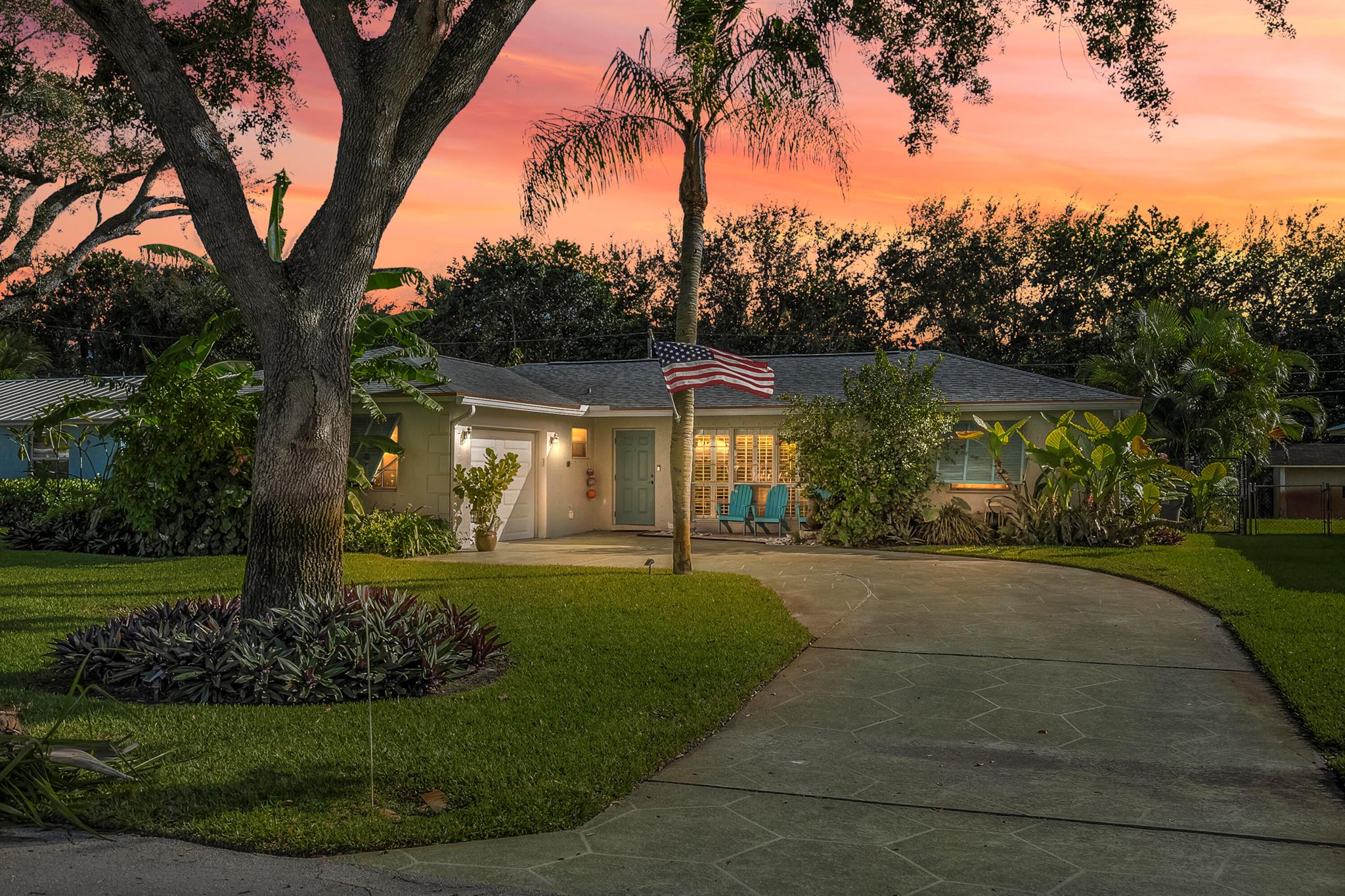 WATERWAY MANOR - Residential