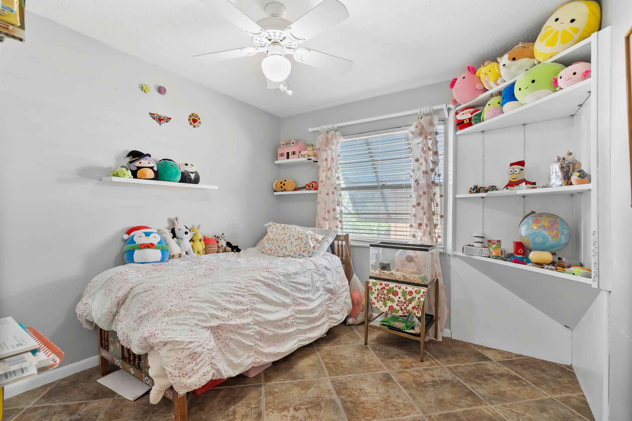 WATERWAY MANOR - Residential