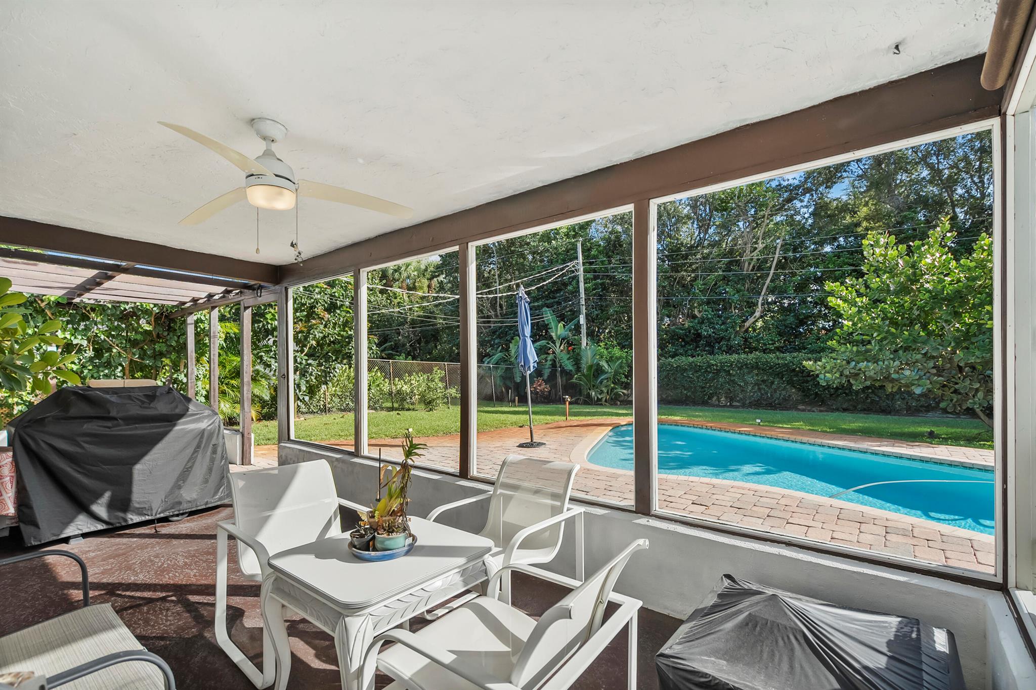 WATERWAY MANOR - Residential