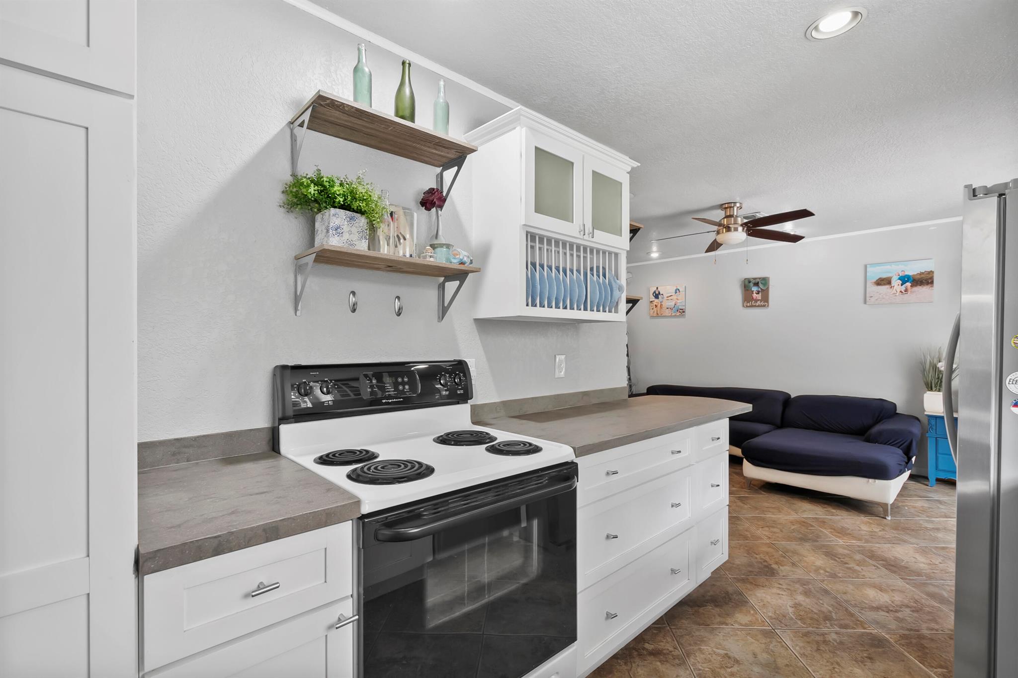 WATERWAY MANOR - Residential