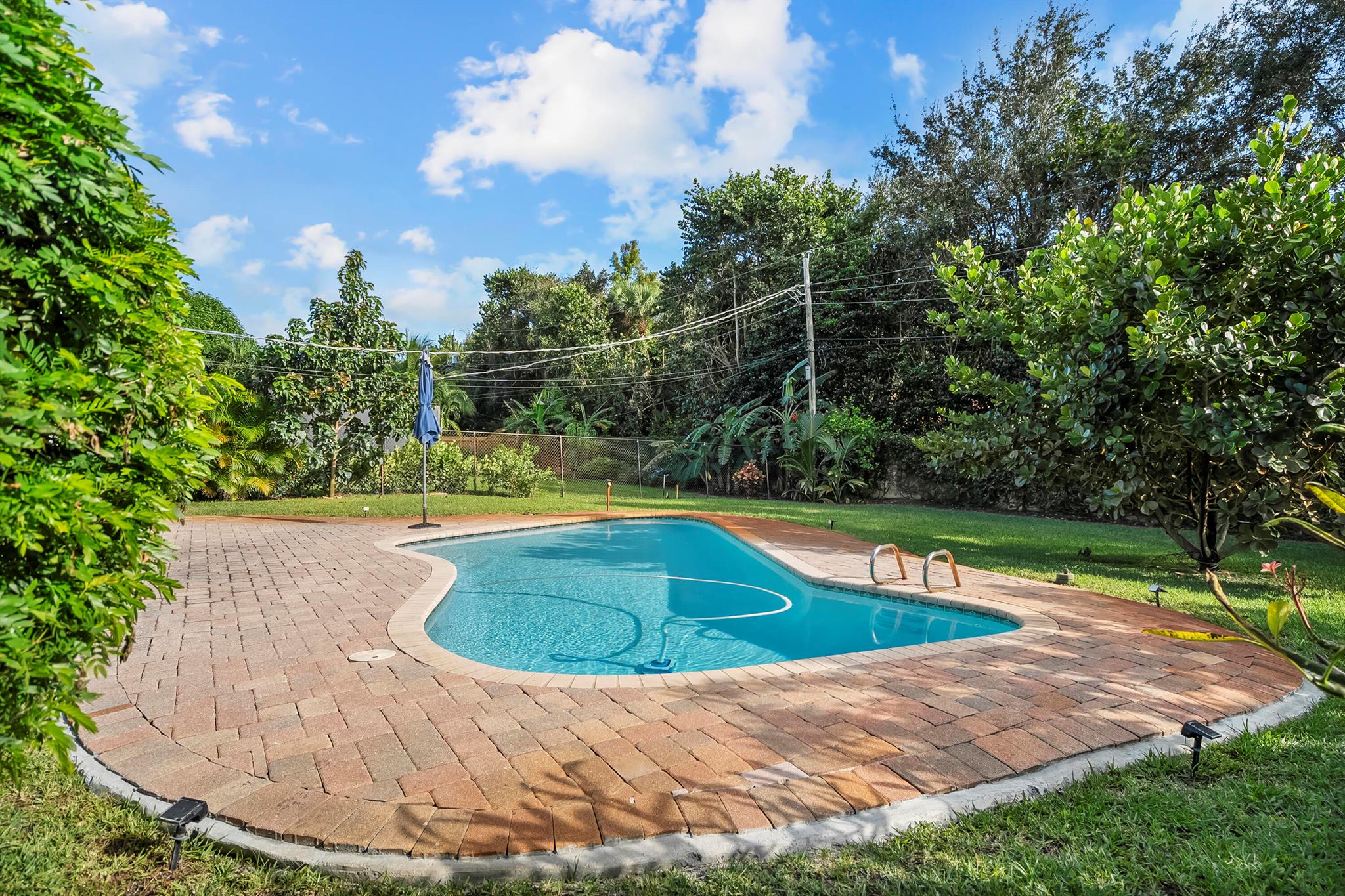 WATERWAY MANOR - Residential