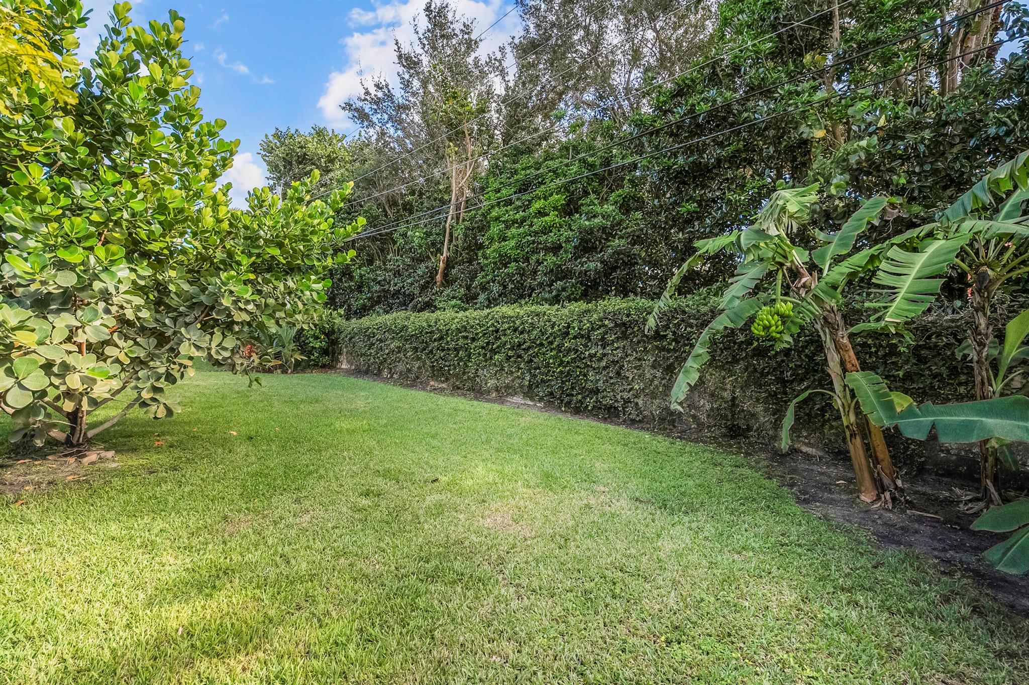 WATERWAY MANOR - Residential