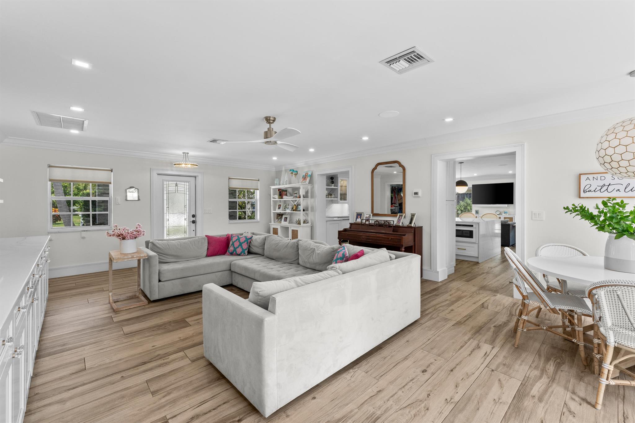 912 Roberts Road