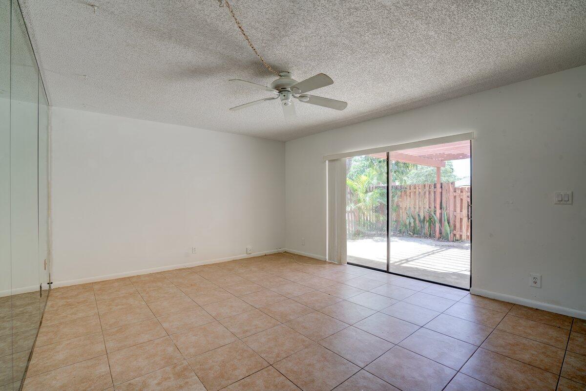 2530 Albatross Road N 8-B