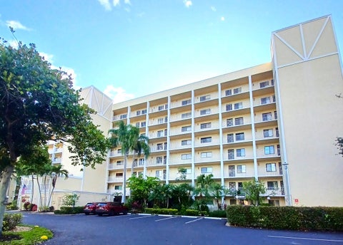 Tiny photo for 7260 Kinghurst Drive #406, Delray Beach, FL 33446 (MLS # B26034689)