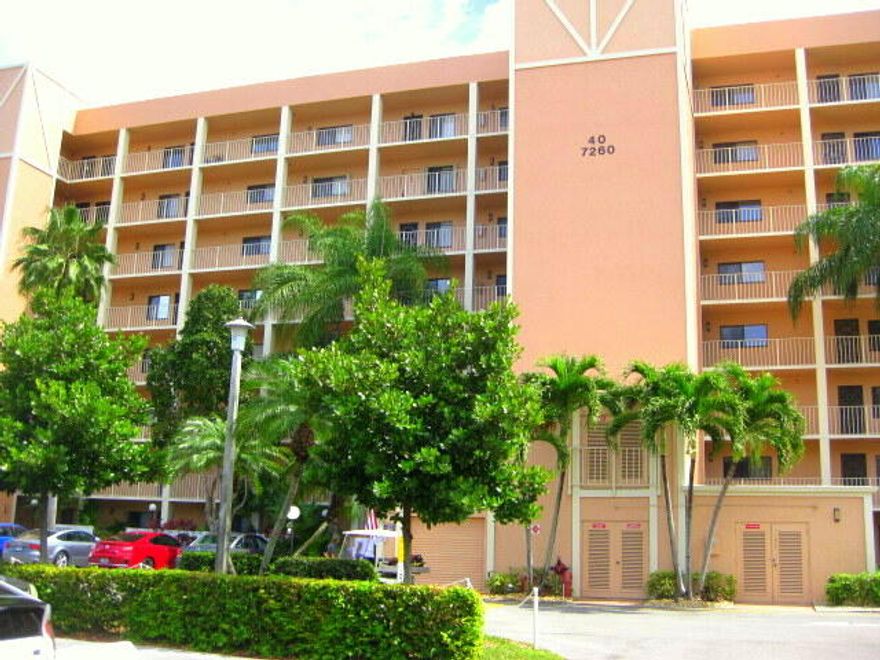 *Updated* Highly sought after Building 40, Lancaster Model, 2/2 Lake View.  Light and bright, w/East exposure from enclosed Balcony.  Kitchen wall opened and kitchen updated.  All Appliances Updated in 2025, GE Stainless Steel.   Large Master Bedroom w/ large sitting area w/two walk-in closets.    Master and Guest Bathrooms Updated and new light fixtures.    2022 CARRIER Air Conditioning.   Newer high end, waterproof Laminate Flooring throughout.    Custom Vertical Blinds.  New tile Flooring in Balcony and all new screening.  This is a Designer Home in Immaculate condition.   The Furniture, (turn-key) or select pieces can be included in the sale.  A Must See, move-in ready property that is priced to sell!   Huntington Lakes is a Guard Gated, Active Adult community in Delray Beach.   The community is located approximate 15 minutes from the Ocean and 10 minutes from downtown Delray Beach.    The community clubhouse was recently renovated.   There is a full theater, in-door swimming pool, gym, spa, locker rooms, ball room, card rooms, poker and billiards.   The renovation is a must see.  There are no Special Assessments or Upcoming additional charges.  The Seller has paid for all the renovation costs.