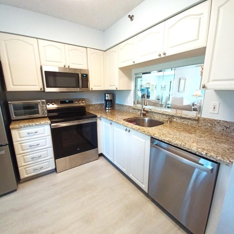 Tiny photo for 7260 Kinghurst Drive #406, Delray Beach, FL 33446 (MLS # B26034689)