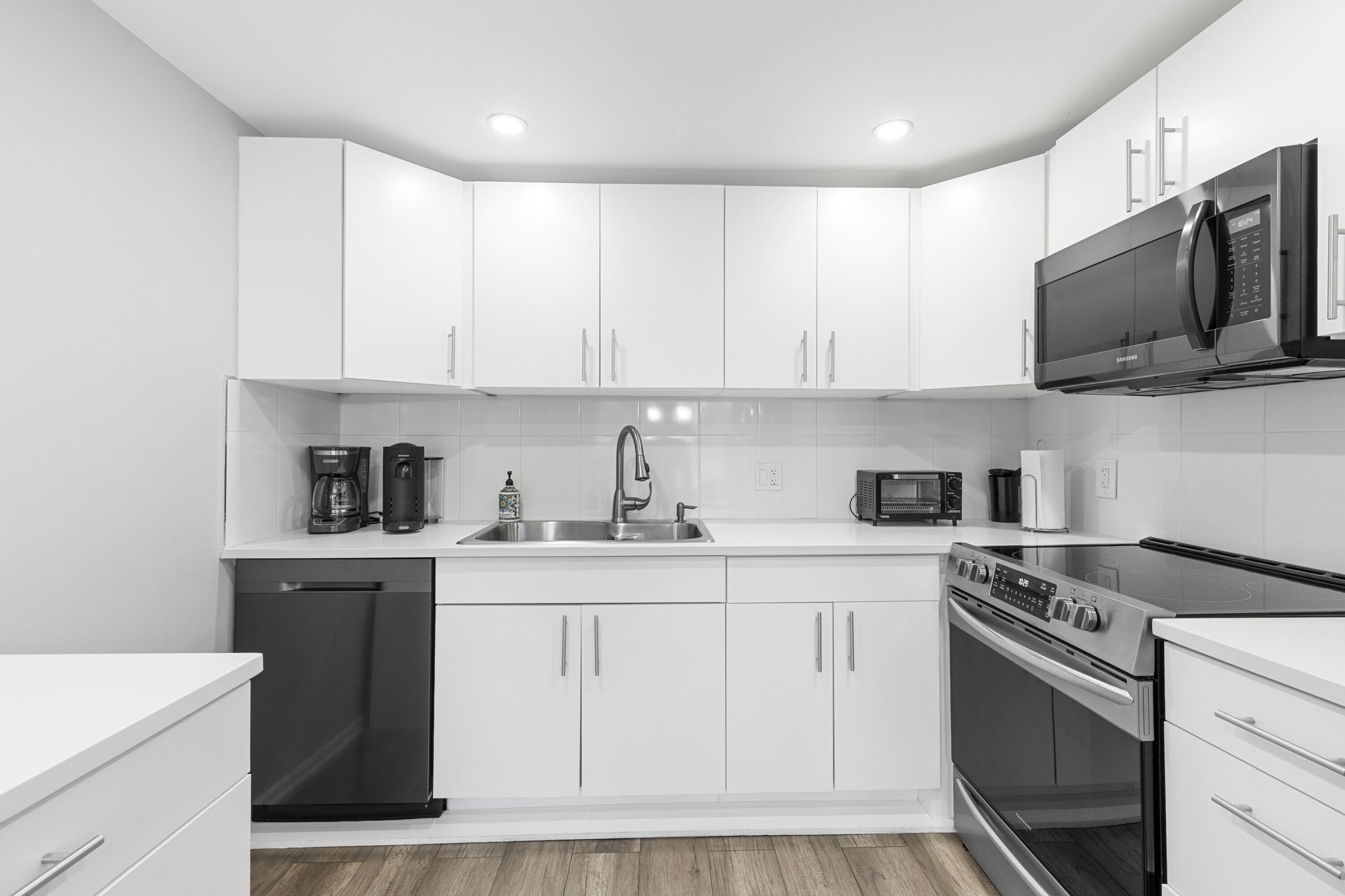 1032 Ventnor H Crescent H