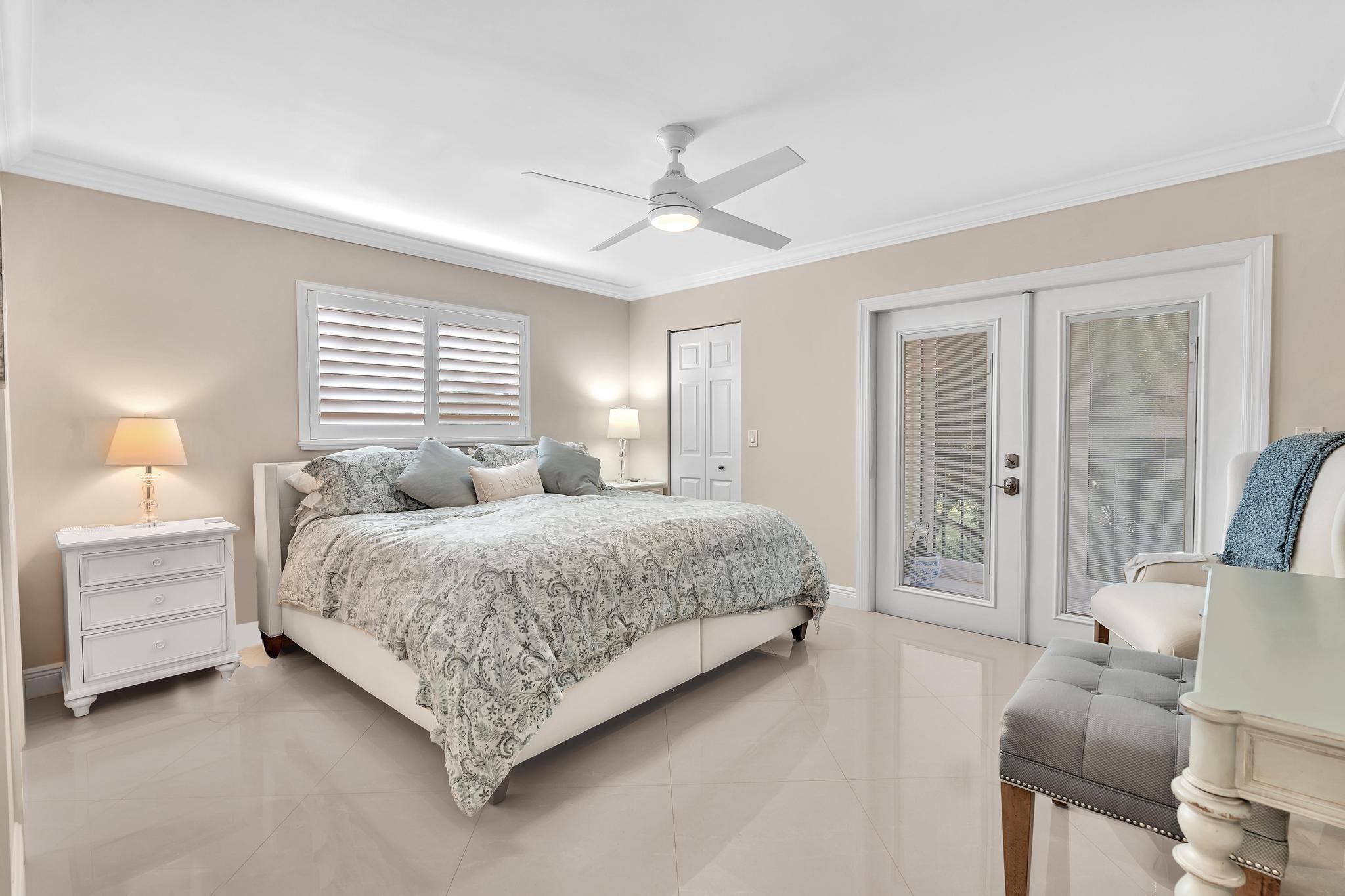 7286 Huntington Lane 301, Delray Beach, FL, 33446/$293,900 2 7286 Huntington Lane 301