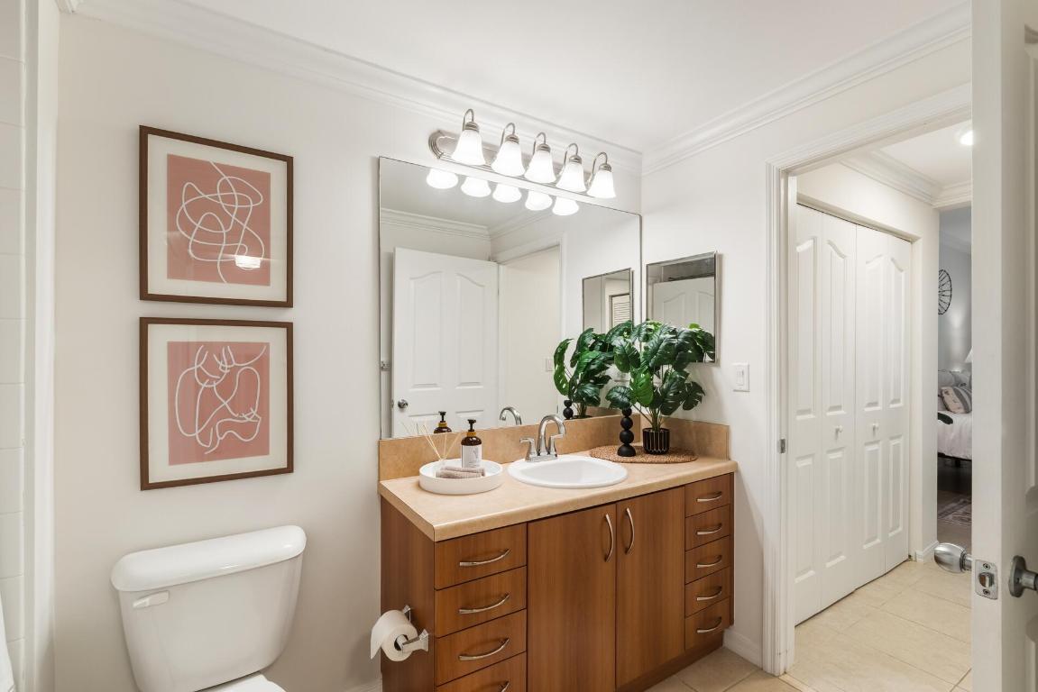 PINEAPPLE GROVE VILLAGE CONDO - Residential