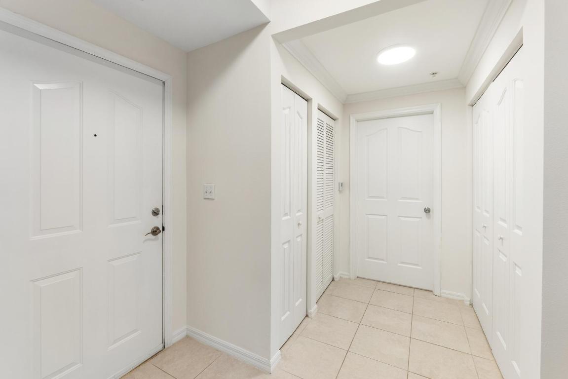 PINEAPPLE GROVE VILLAGE CONDO - Residential