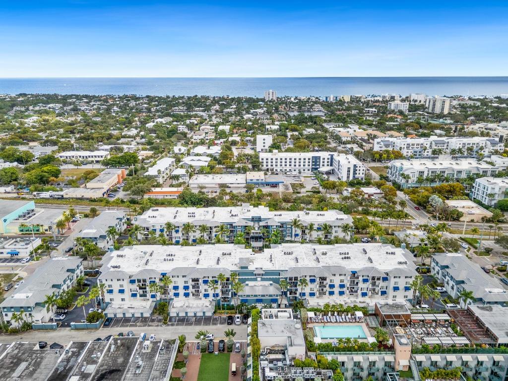 PINEAPPLE GROVE VILLAGE CONDO - Residential