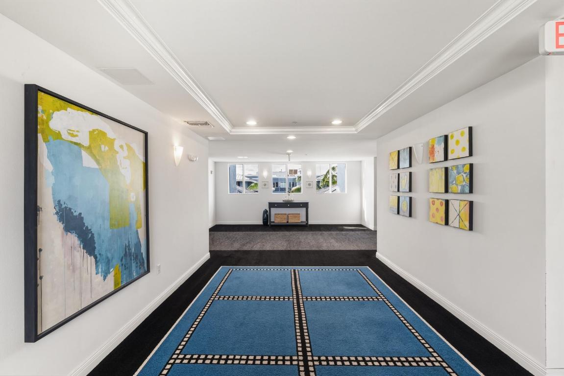 PINEAPPLE GROVE VILLAGE CONDO - Residential