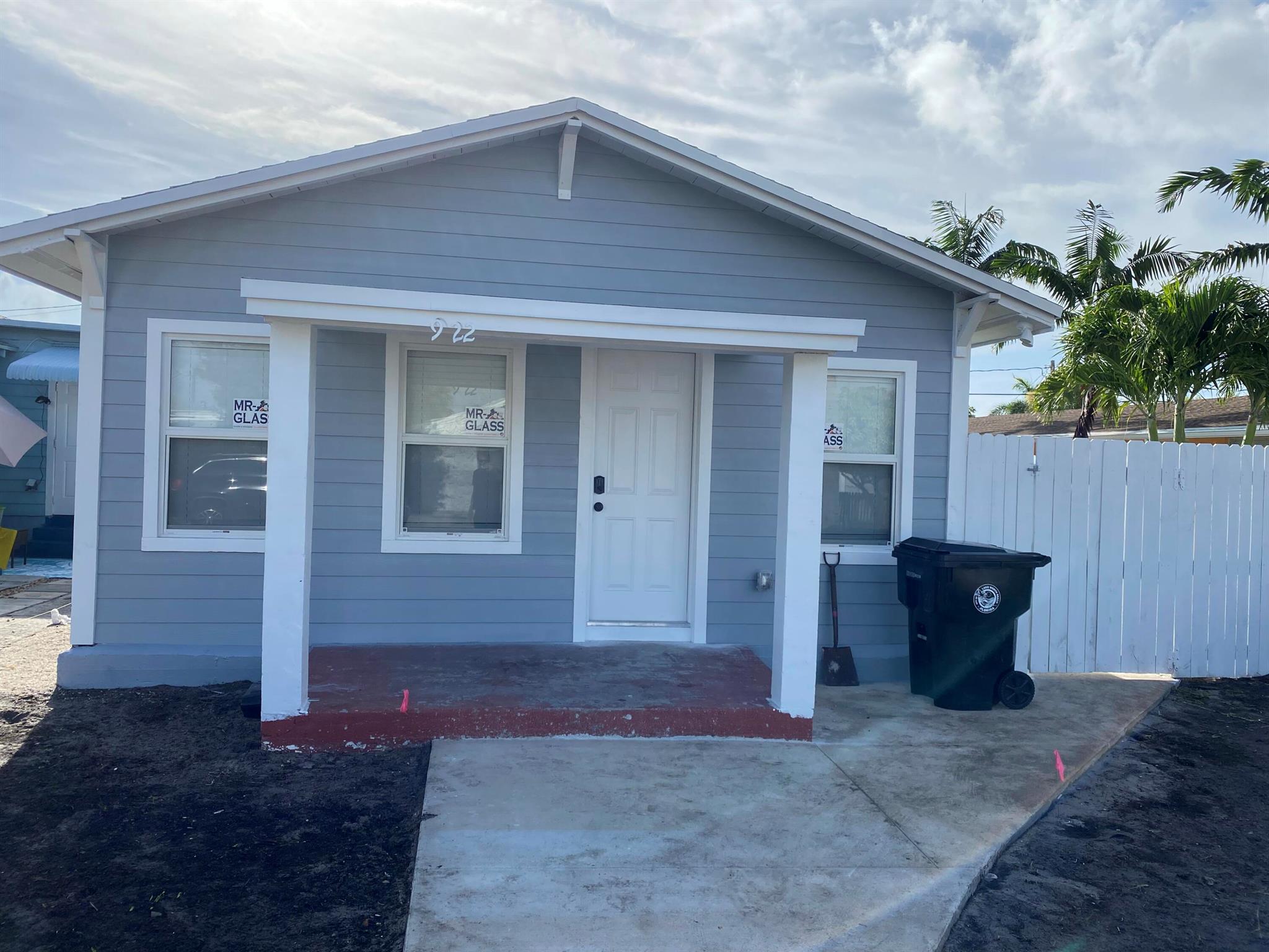 Located near trendy Lake Worth Beach, this meticulously updated two-bedroom, Two-bath single family offers modern elegance and has beautiful updated flooring, kitchen and bathrooms. Ideally situated close to the beach and 95, residents can enjoy in the ultimate beach lifestyle and easy access to all S. Florida has to offer. The unit is unfurnished but tenant can opt for a fully furnished turnkey experience. With its prime location, this gem promises an unparalleled opportunity to immerse oneself in Lake Worth Beach's dynamic social scene, world-class dining, and endless recreational pursuits. Owner running special can move in with only first months rent and security deposit. This is like a brandnew home and never lived in will not last long!