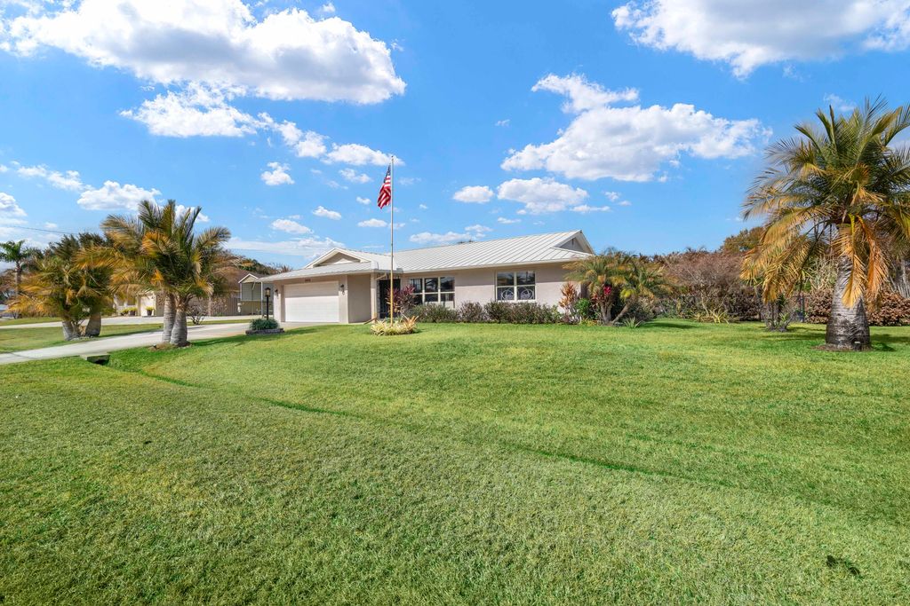 Photo of 2033 SE Allamanda Drive, Port Saint Lucie, FL 34952 (MLS # R11161123)