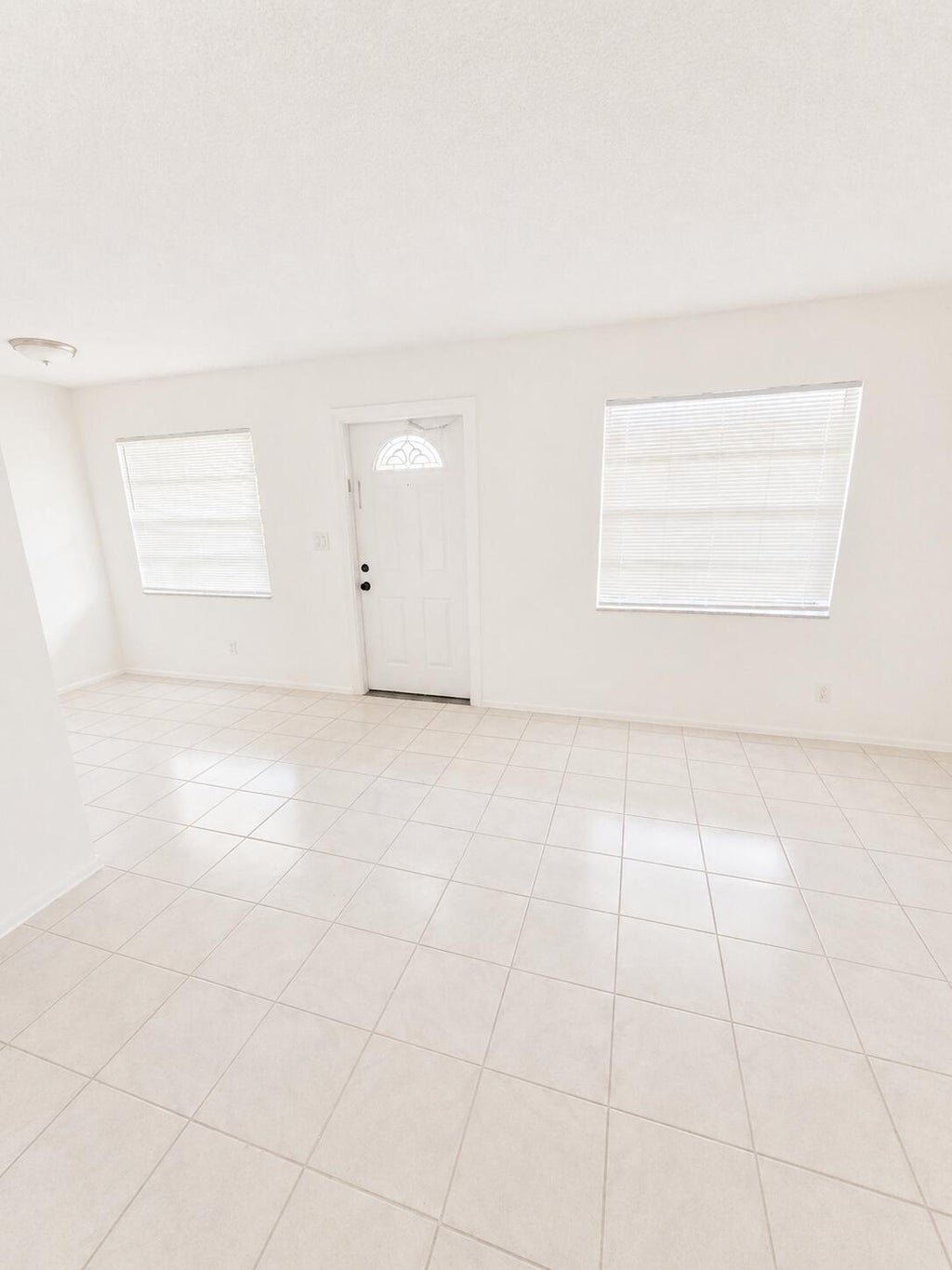 Photo of 1401 NE 17th Court #Apt 208, Fort Lauderdale, FL 33305 (MLS # B26079253)