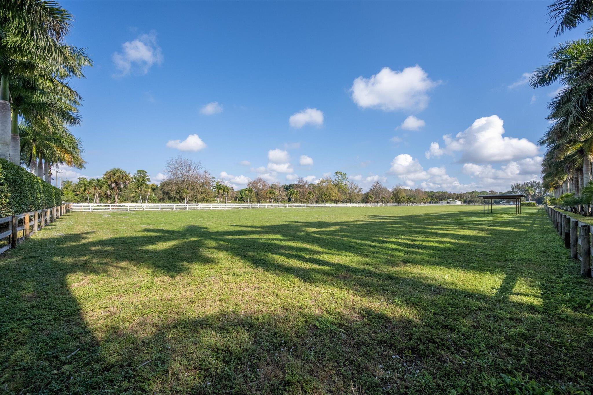 LOXAHATCHEE GROVES - Residential Lease