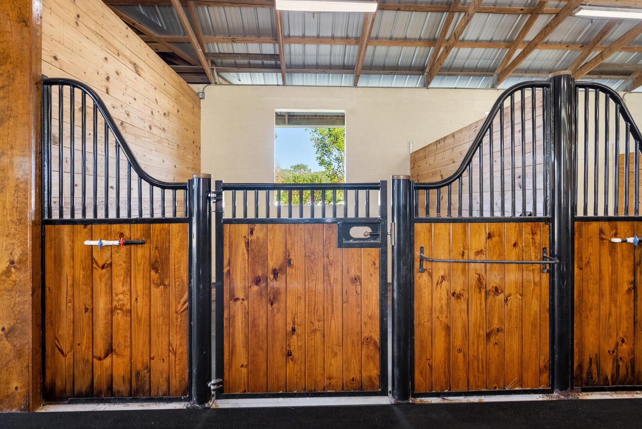 LOXAHATCHEE GROVES - Residential Lease