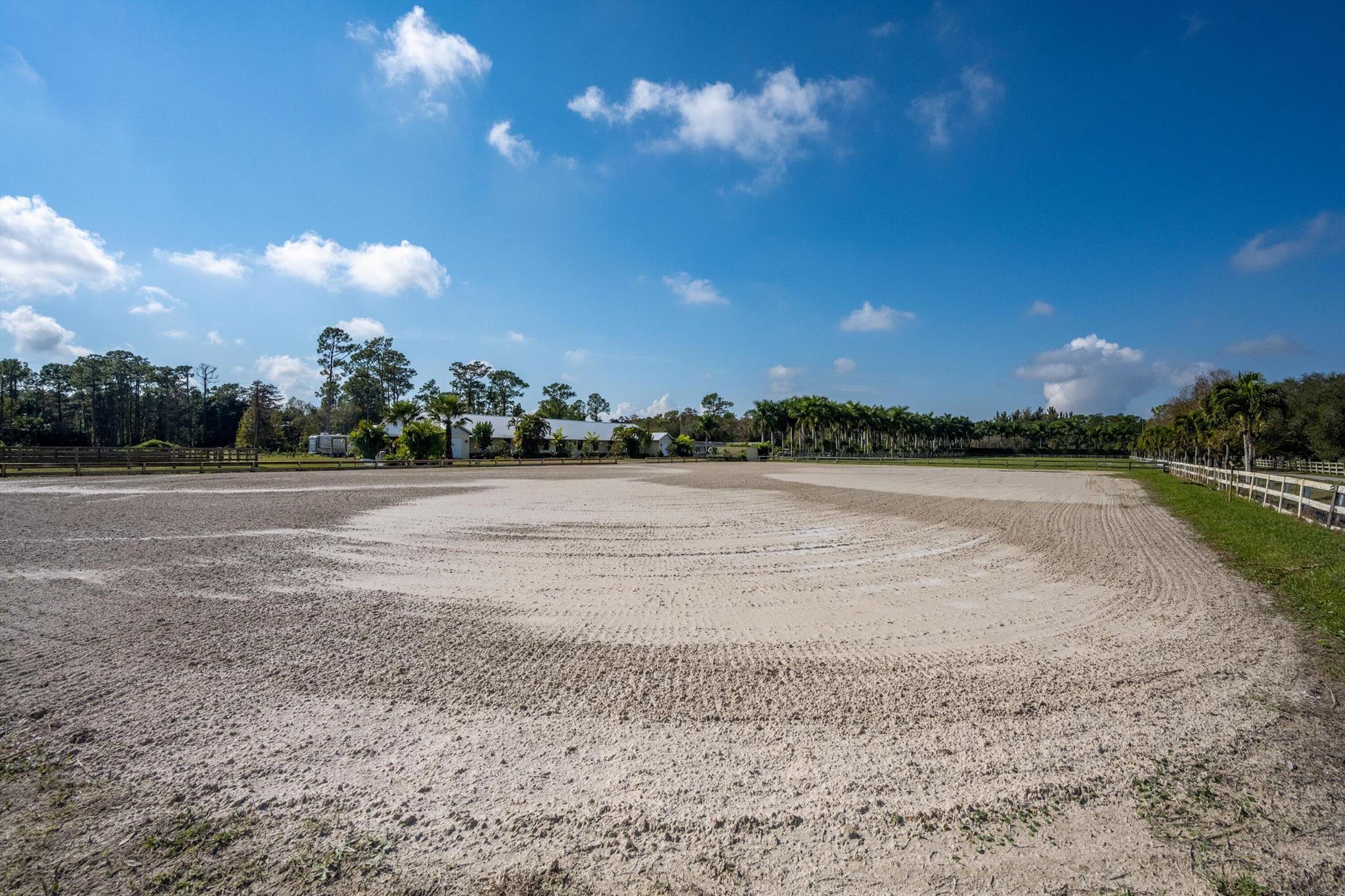 LOXAHATCHEE GROVES - Residential Lease