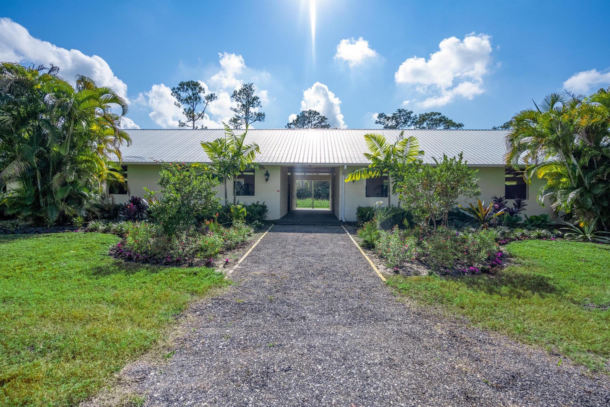 LOXAHATCHEE GROVES - Residential Lease