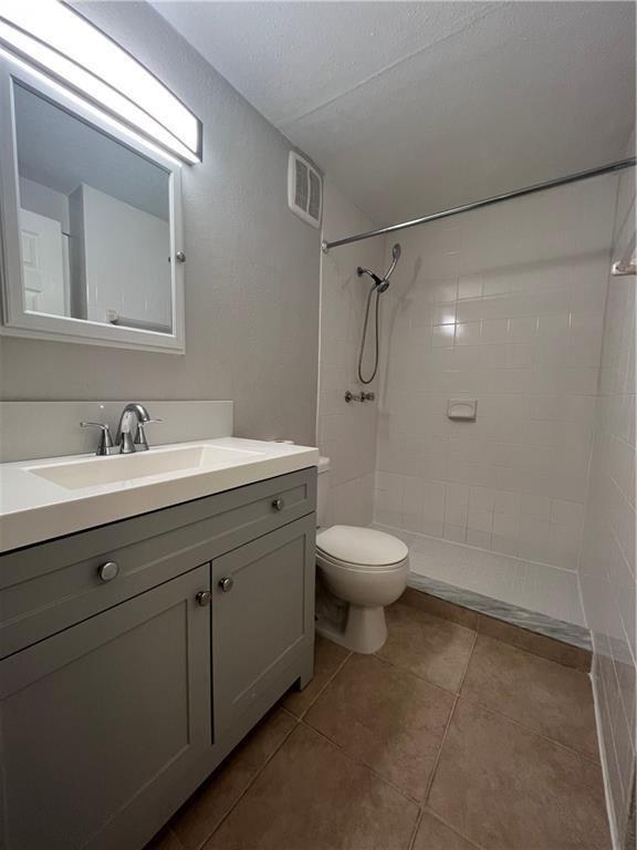 VILLAS AT INDIAN RIVER - Residential Lease