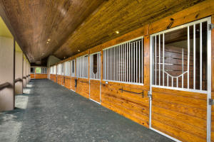 FARMS AT EQUESTRIAN CLUB - Residential