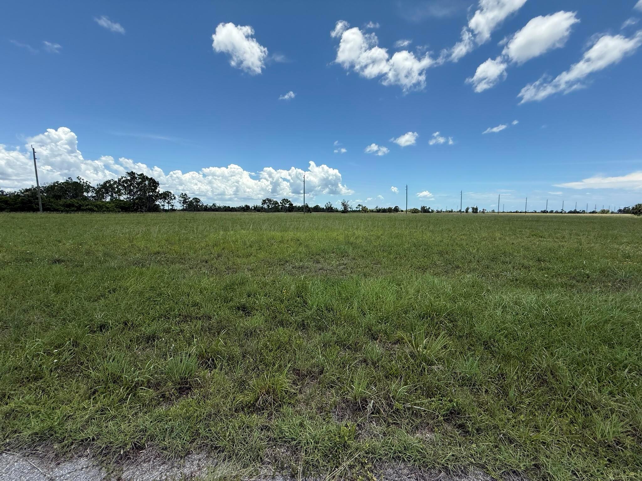 Don't miss out on this opportunity to own this lot in Rotonda Villas! Cleared and ready for you to build your dream home. Conveniently located 10 minutes away from the Boca Grande Sandbar, and only 6 minutes from Coral Creek Airport.