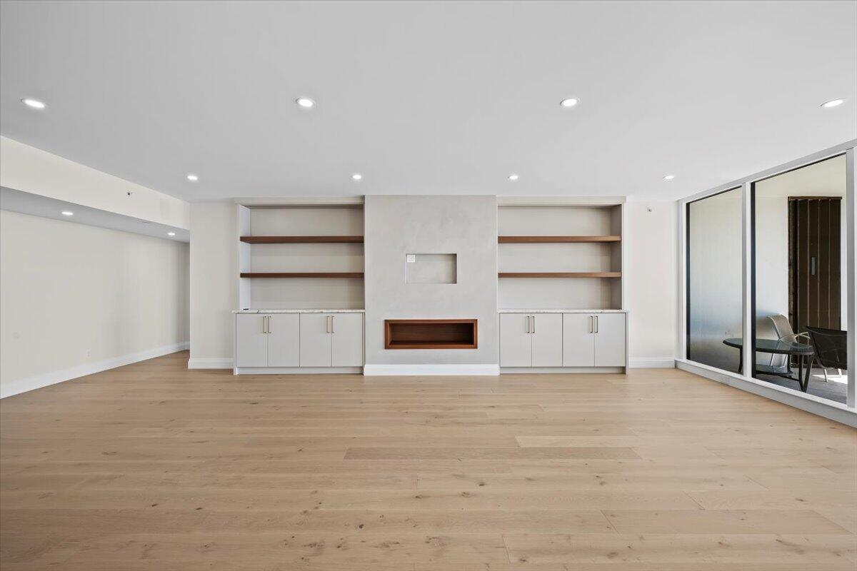 100 Lakeshore Drive 1757