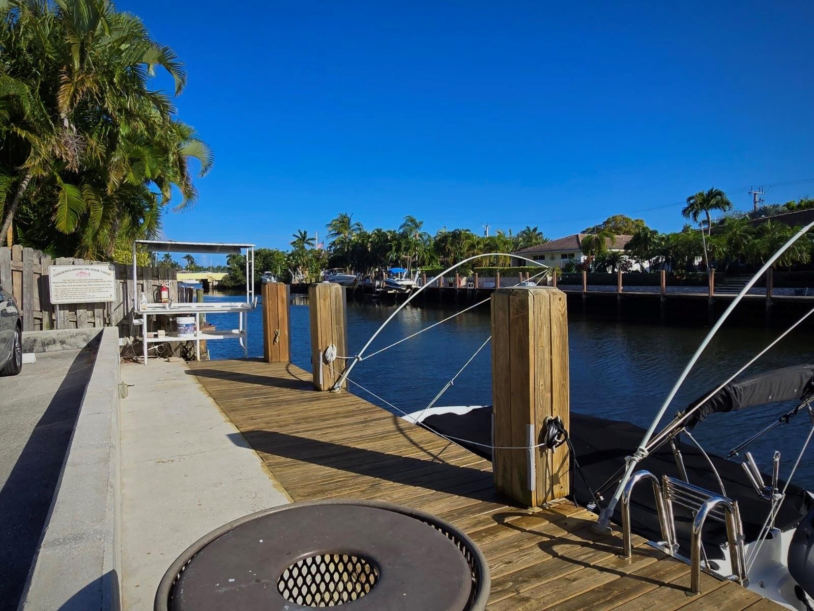 Lighthouse Point Plaza - Residential