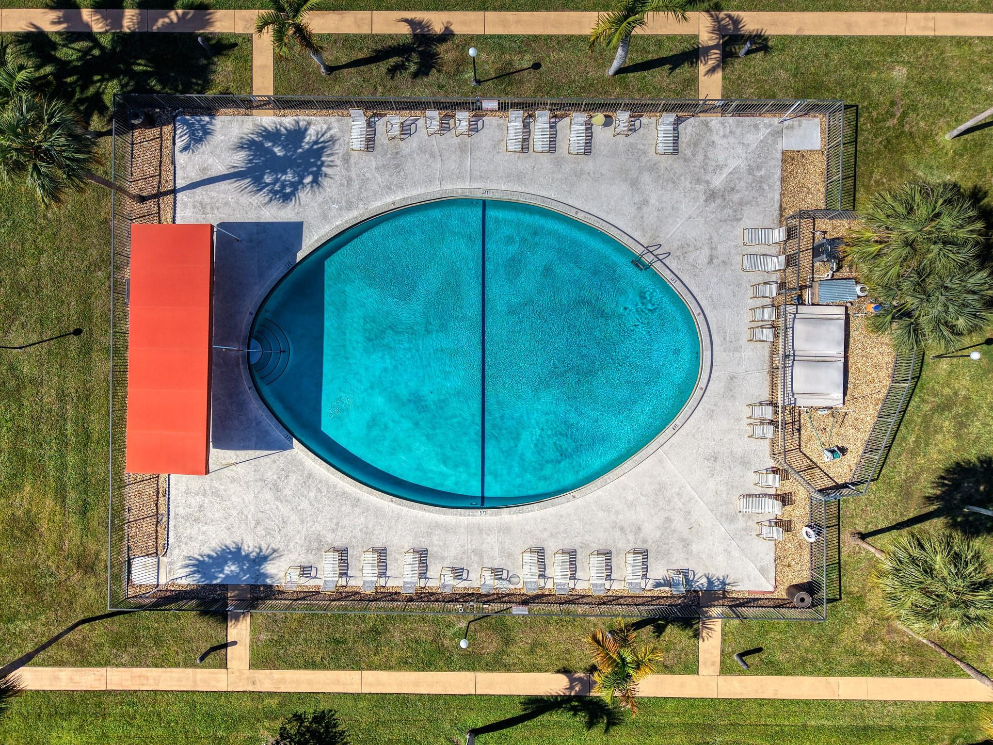 Lighthouse Point Plaza - Residential