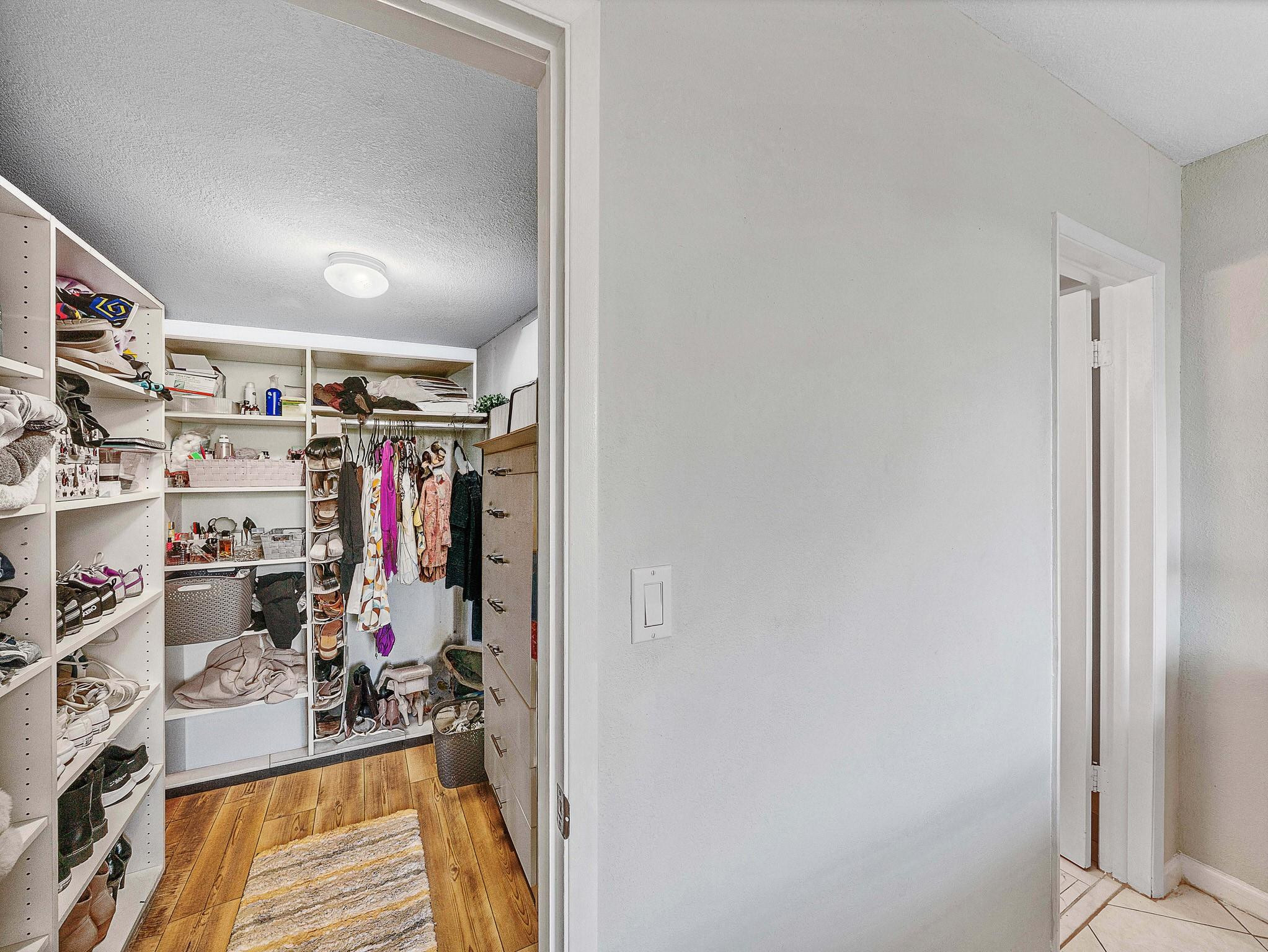 Lighthouse Point Plaza - Residential