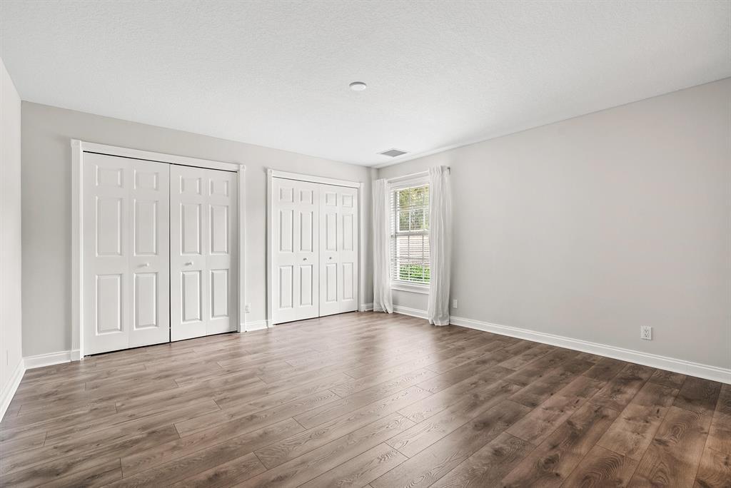 HERITAGE OAKS - Residential