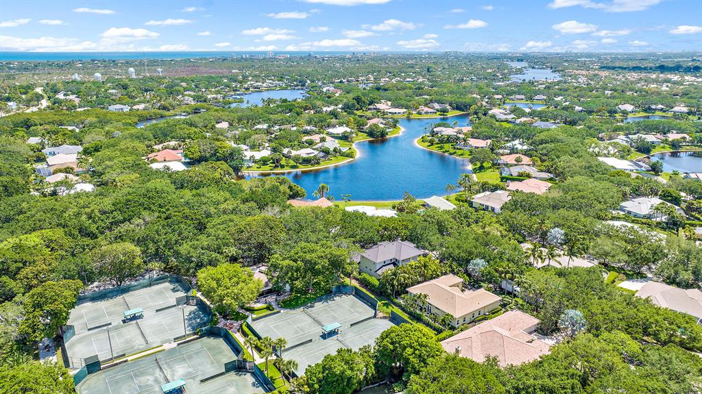 HERITAGE OAKS - Residential