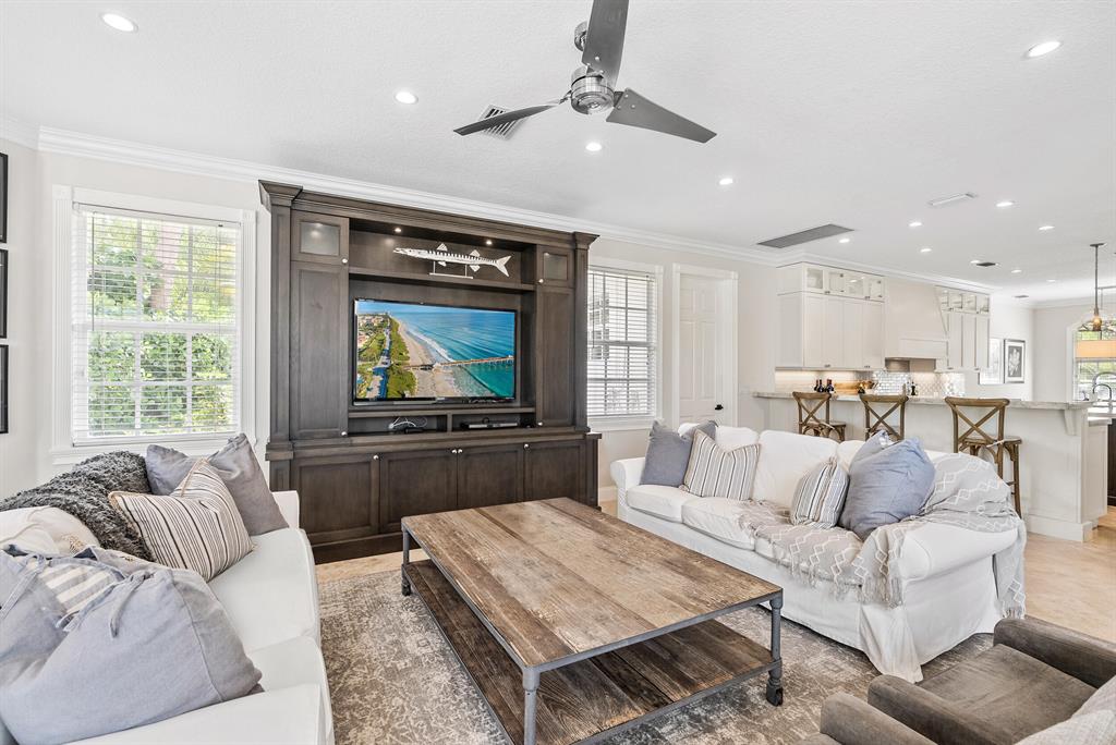 HERITAGE OAKS - Residential