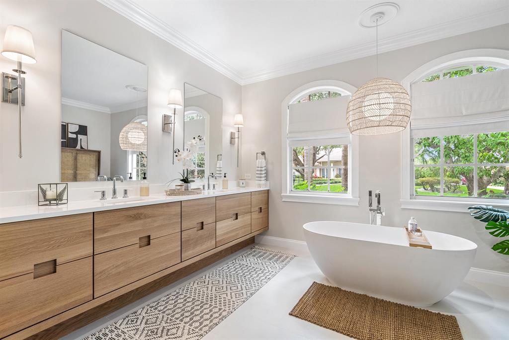 HERITAGE OAKS - Residential