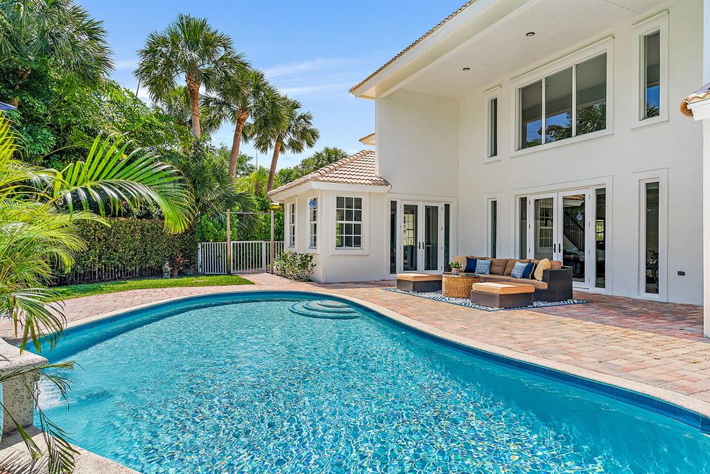 HERITAGE OAKS - Residential