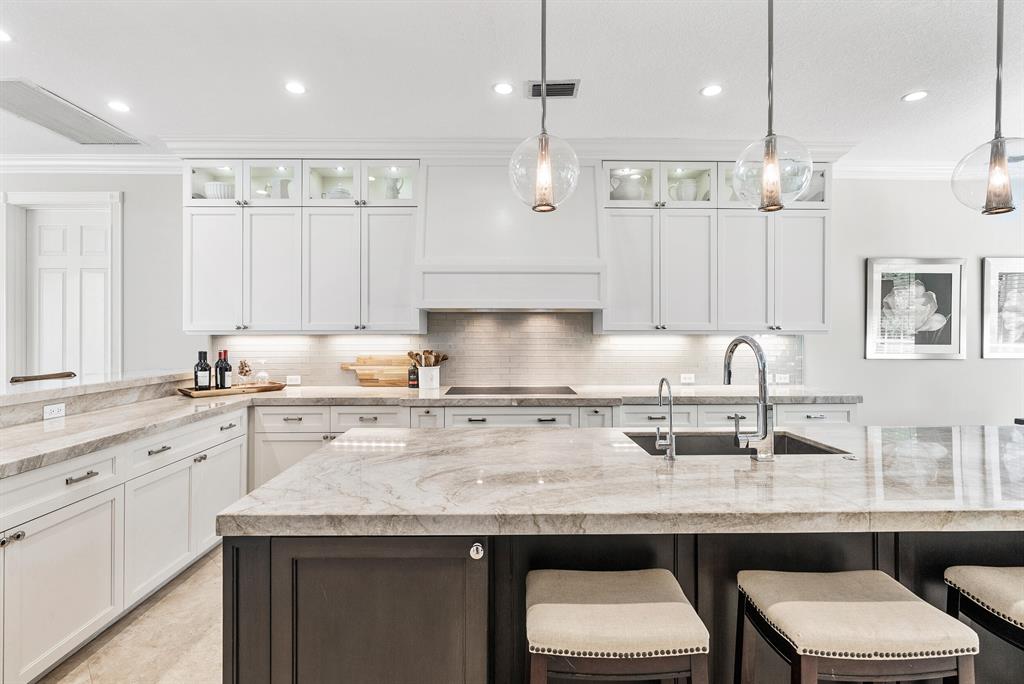 HERITAGE OAKS - Residential