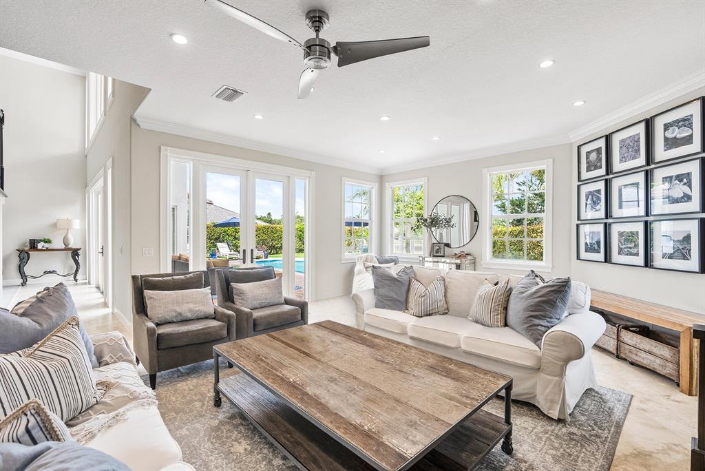 HERITAGE OAKS - Residential