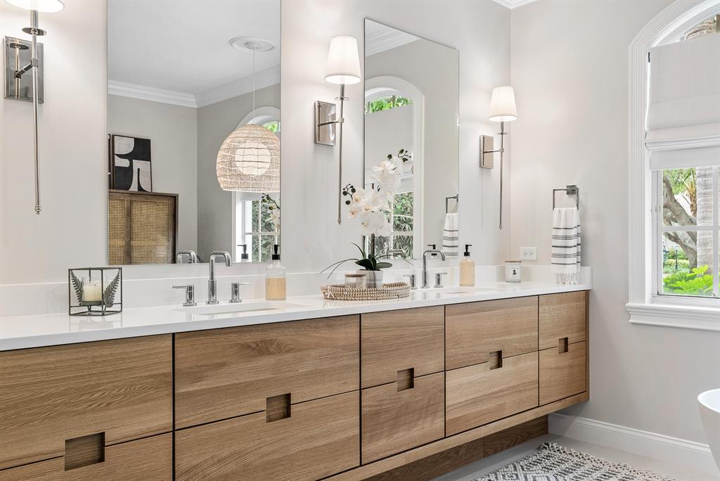 HERITAGE OAKS - Residential