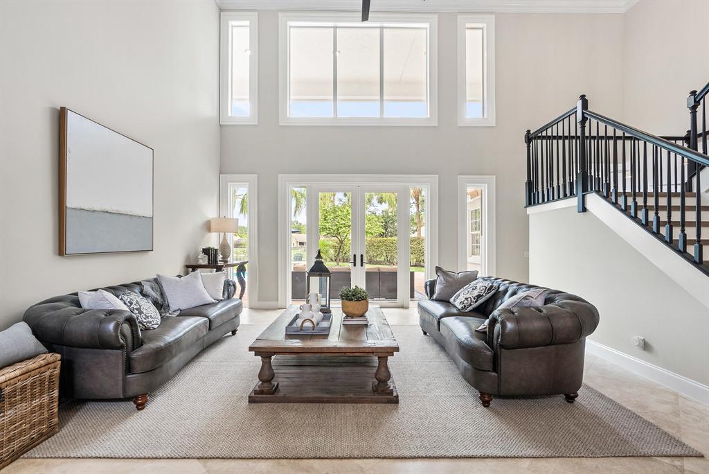 HERITAGE OAKS - Residential