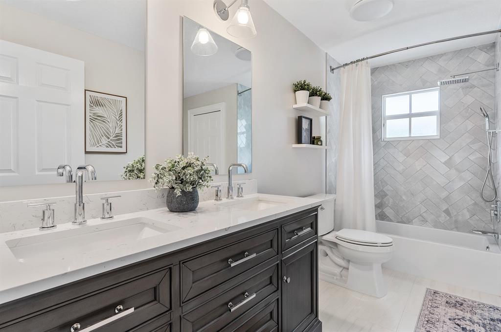 HERITAGE OAKS - Residential